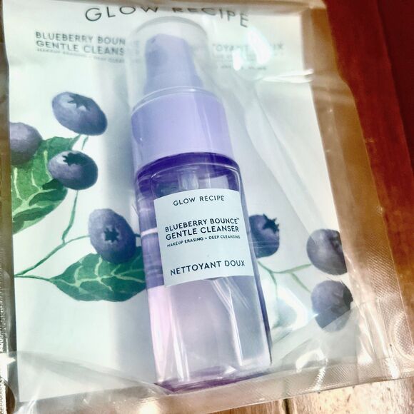 Glow Recipe Blueberry Bounce Gentle Cleanser Deep Clean Mini 1oz/30ml Travel NEW - Picture 1 of 4